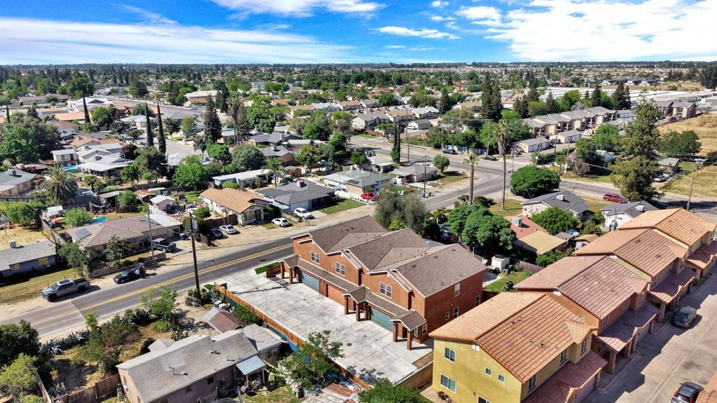 Image 40 of property listing at 5454 W Fairmont Avenue, Fresno, CA 93722