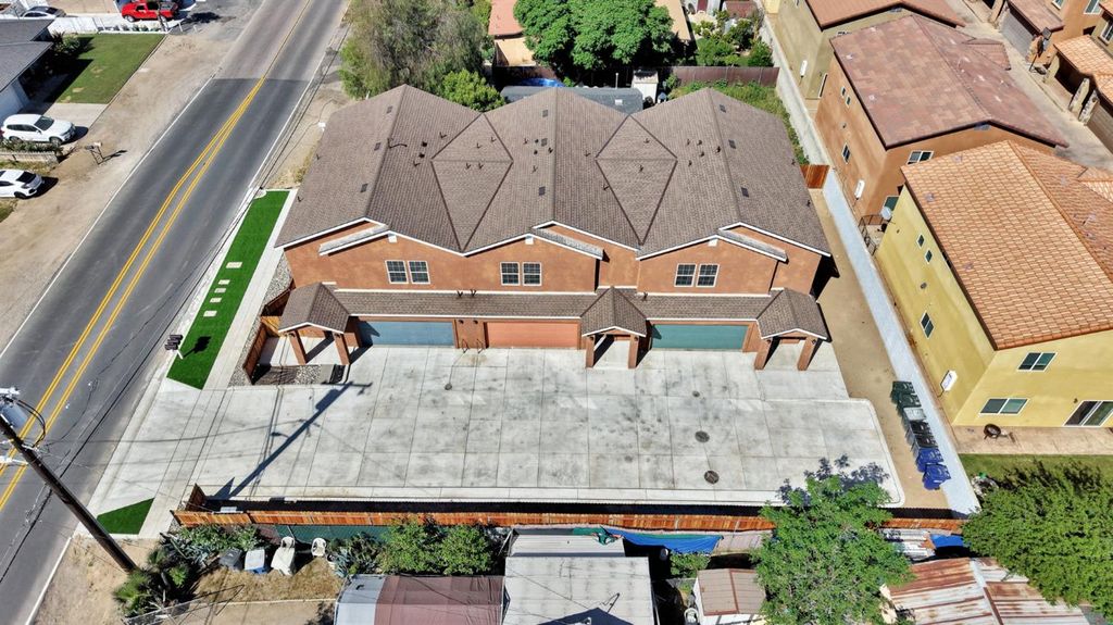 Image 43 of property listing at 5454 W Fairmont Avenue, Fresno, CA 93722