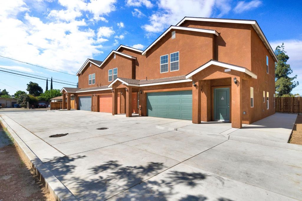 Image 9 of property listing at 5454 W Fairmont Avenue, Fresno, CA 93722