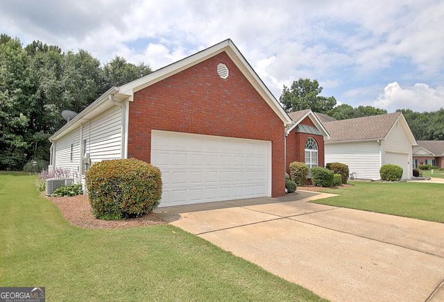 385 Autumn Glen Circle, Fayetteville, GA 30215