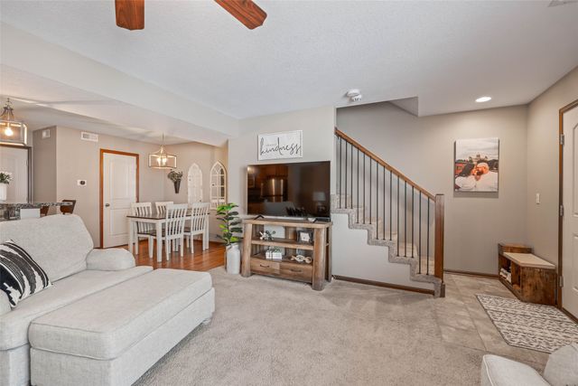 8601 Westown Parkway 24104, West Des Moines, IA 50266