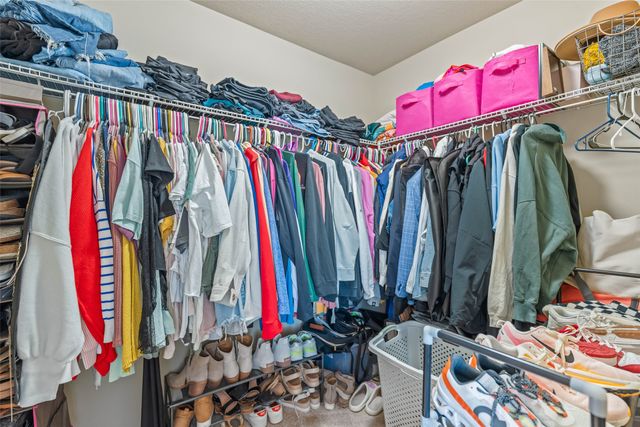 8601 Westown Parkway 24104, West Des Moines, IA 50266