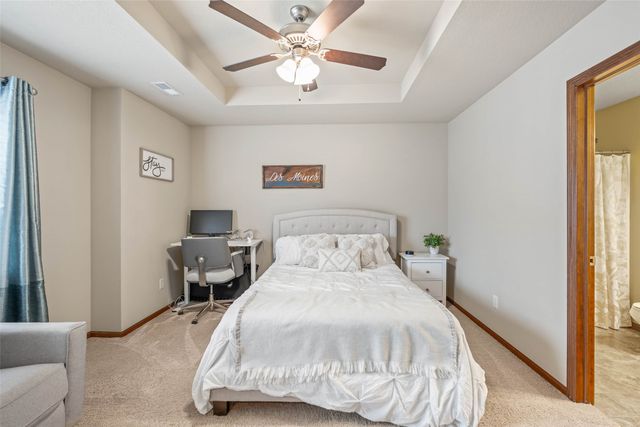 8601 Westown Parkway 24104, West Des Moines, IA 50266