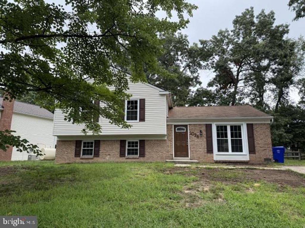 1038 BANNISTER CIR, Waldorf, MD 20602