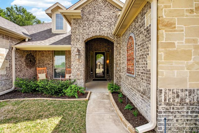 200 Golden Arrow Drive, Weatherford, TX 76087