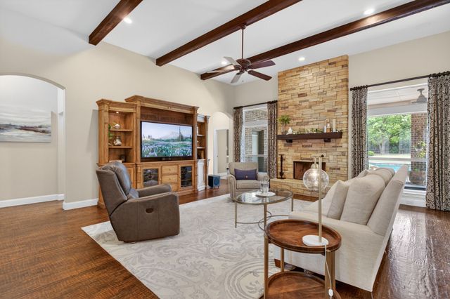 200 Golden Arrow Drive, Weatherford, TX 76087