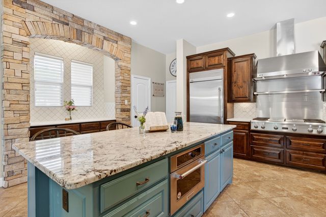 200 Golden Arrow Drive, Weatherford, TX 76087