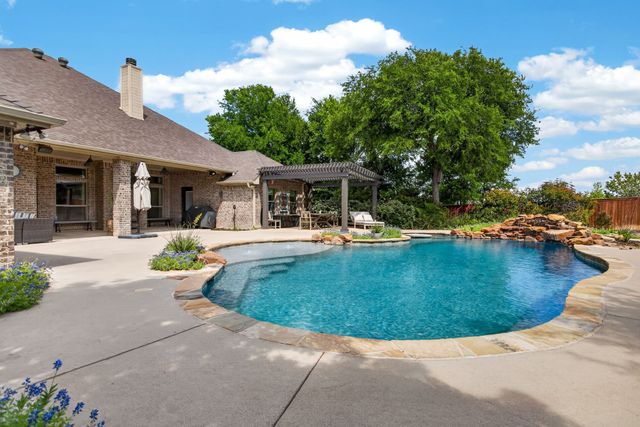 200 Golden Arrow Drive, Weatherford, TX 76087