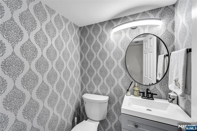 309 Hancock Court M309, Edgewater, NJ 07020