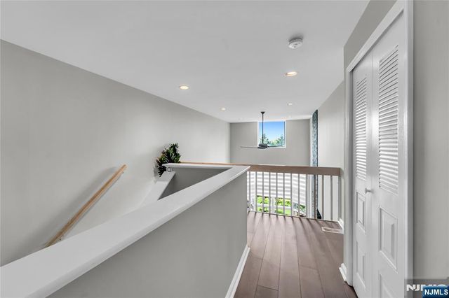 309 Hancock Court M309, Edgewater, NJ 07020