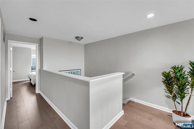 309 Hancock Court M309, Edgewater, NJ 07020