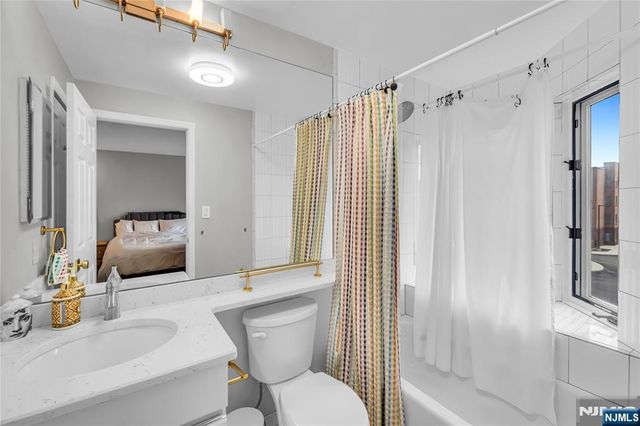 309 Hancock Court M309, Edgewater, NJ 07020