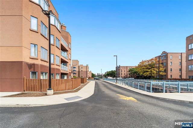 309 Hancock Court M309, Edgewater, NJ 07020
