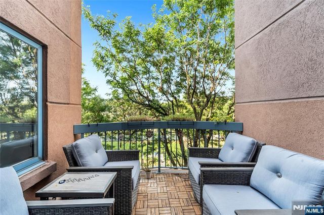 309 Hancock Court M309, Edgewater, NJ 07020