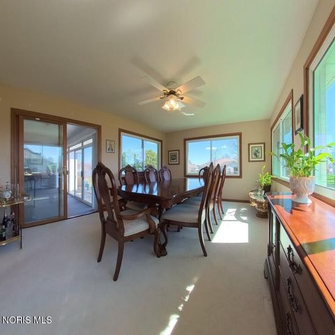 1013 S Lallendorf Road, Oregon, OH 43616