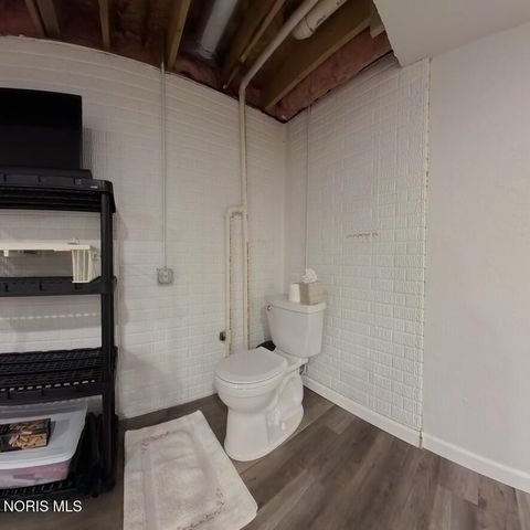 1013 S Lallendorf Road, Oregon, OH 43616