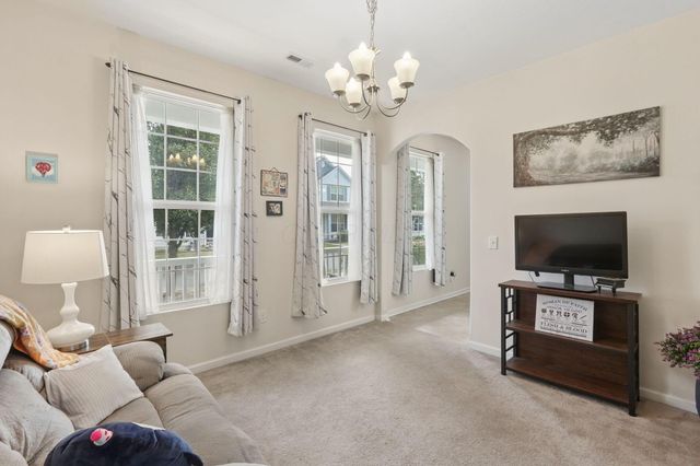 2501 Snowtip Lane, Grove City, OH 43123