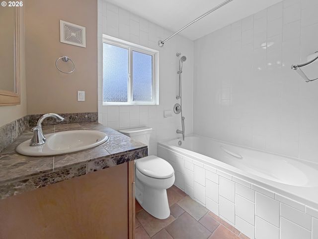 7350 Sw STEWART St, Portland, OR 97223