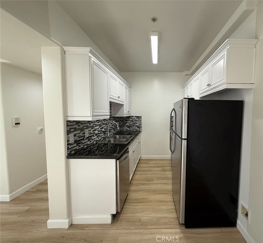 10849 Fruitland Drive 301, Studio City, CA 91604