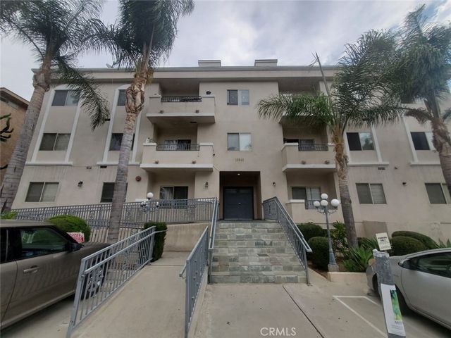 10849 Fruitland Drive 301, Studio City, CA 91604