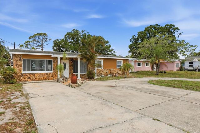 721 BAYSHORE DRIVE, Tarpon Springs, FL 34689