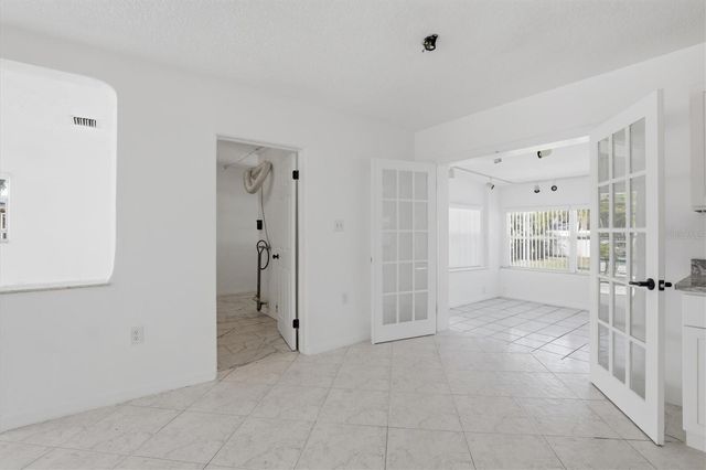 721 BAYSHORE DRIVE, Tarpon Springs, FL 34689