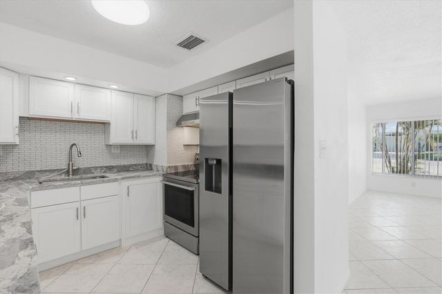 721 BAYSHORE DRIVE, Tarpon Springs, FL 34689