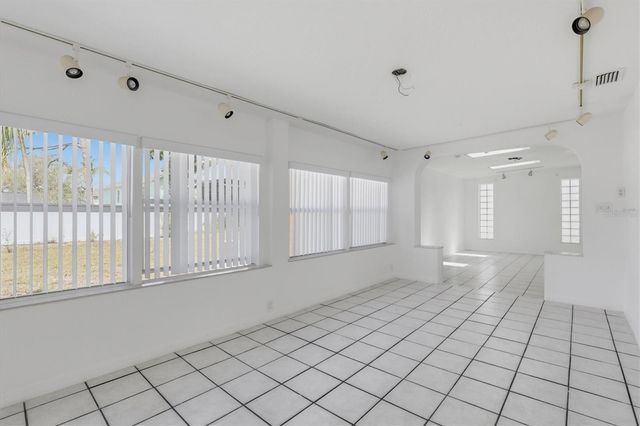 721 BAYSHORE DRIVE, Tarpon Springs, FL 34689