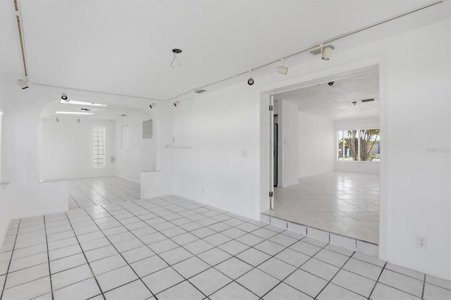 721 BAYSHORE DRIVE, Tarpon Springs, FL 34689