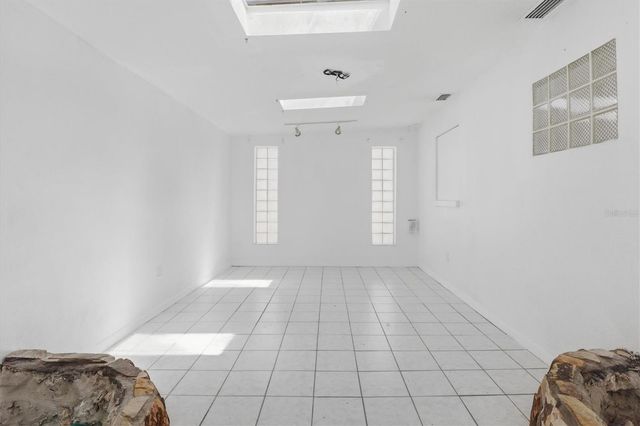 721 BAYSHORE DRIVE, Tarpon Springs, FL 34689