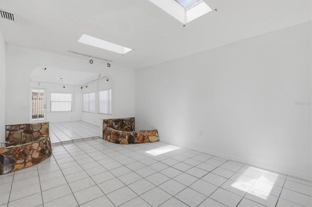 721 BAYSHORE DRIVE, Tarpon Springs, FL 34689