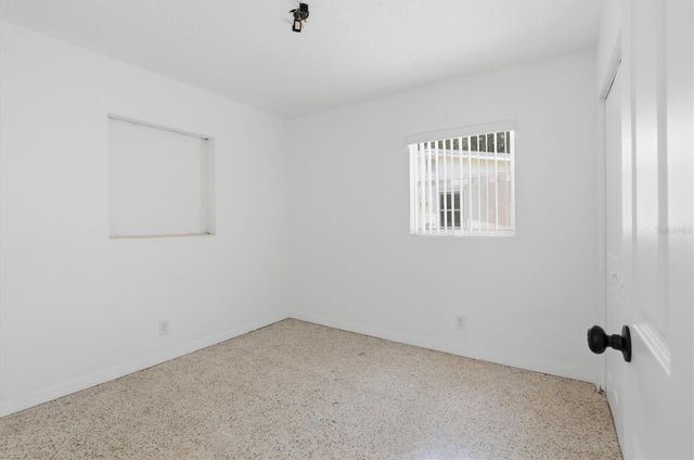 721 BAYSHORE DRIVE, Tarpon Springs, FL 34689