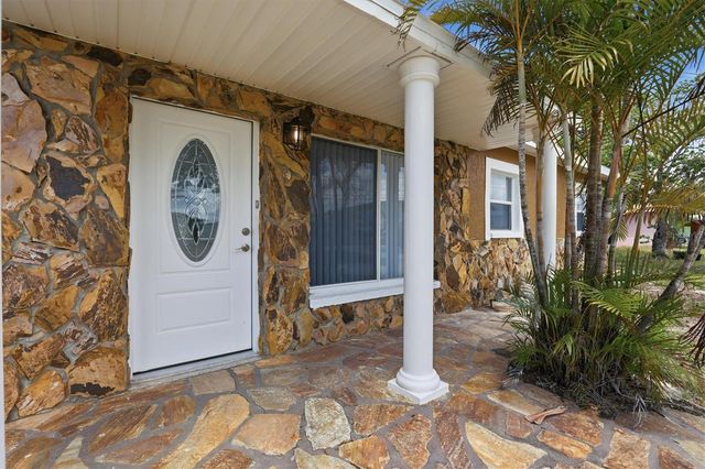 721 BAYSHORE DRIVE, Tarpon Springs, FL 34689