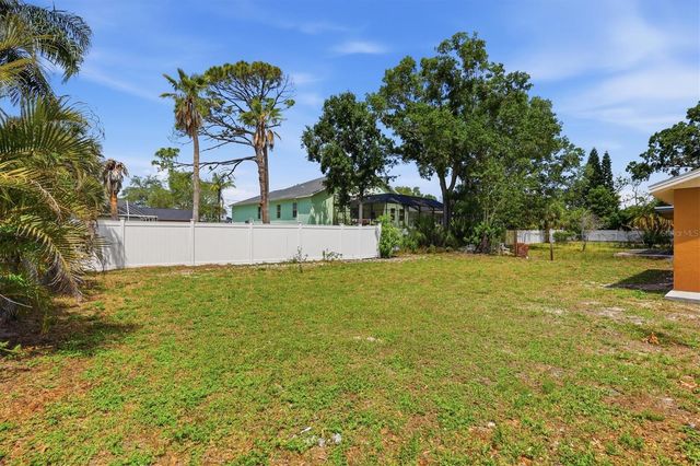 721 BAYSHORE DRIVE, Tarpon Springs, FL 34689