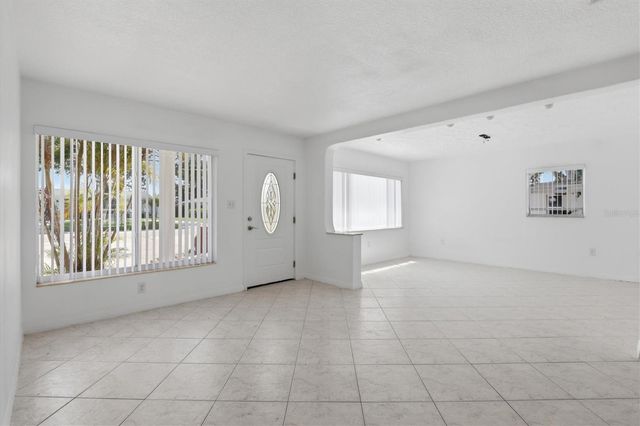 721 BAYSHORE DRIVE, Tarpon Springs, FL 34689