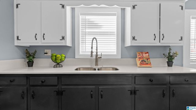 1329 4TH AVENUE W, Birmingham, AL 35208