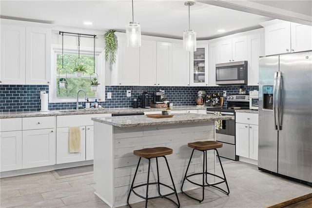 4691 Roberta Circle, Austell, GA 30106