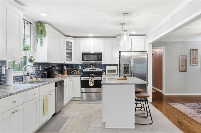 4691 Roberta Circle, Austell, GA 30106