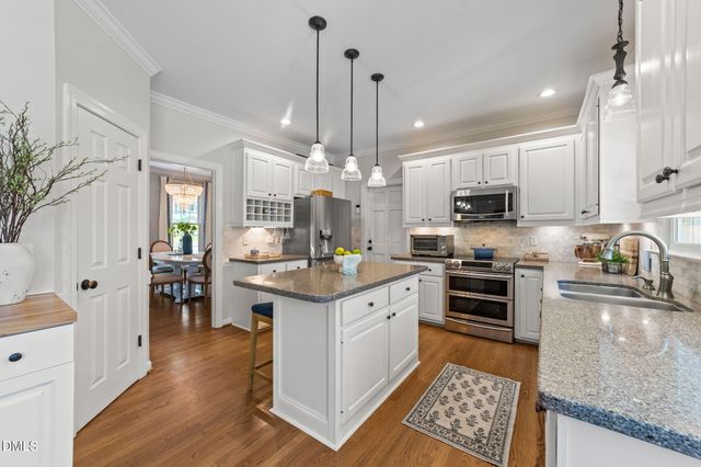 103 Hollycliff Lane, Cary, NC 27518