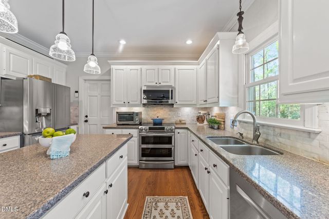 103 Hollycliff Lane, Cary, NC 27518