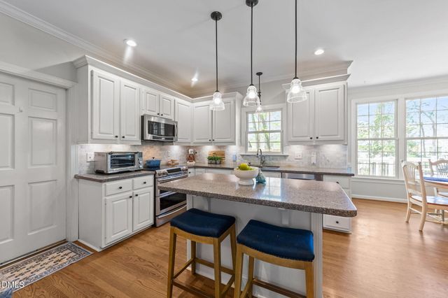 103 Hollycliff Lane, Cary, NC 27518