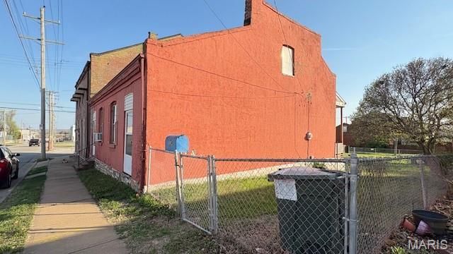 322 E Davis Street, St Louis, MO 63111