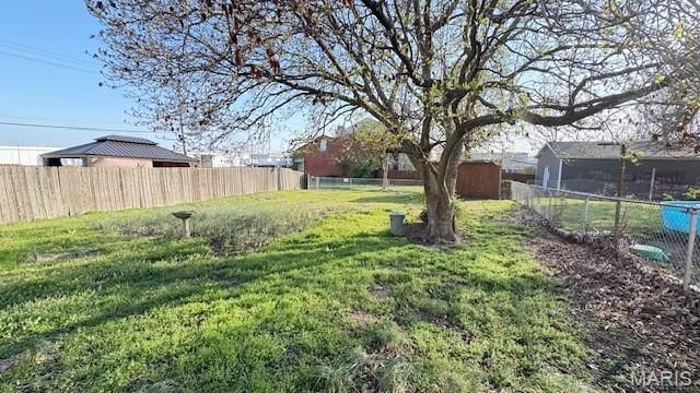 322 E Davis Street, St Louis, MO 63111