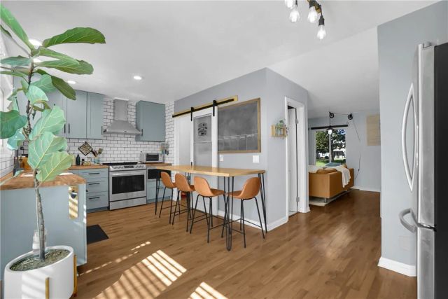 1422 Deauville Place, Costa Mesa, CA 92626