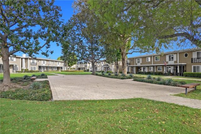 1422 Deauville Place, Costa Mesa, CA 92626