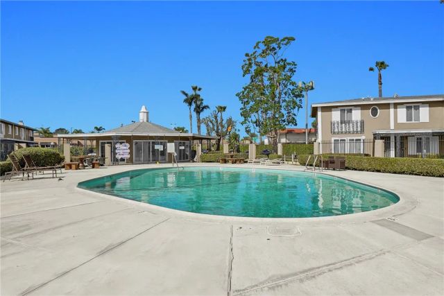 1422 Deauville Place, Costa Mesa, CA 92626