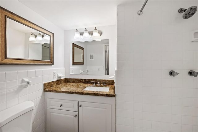 815 Middle River Drive 205, Fort Lauderdale, FL 33304