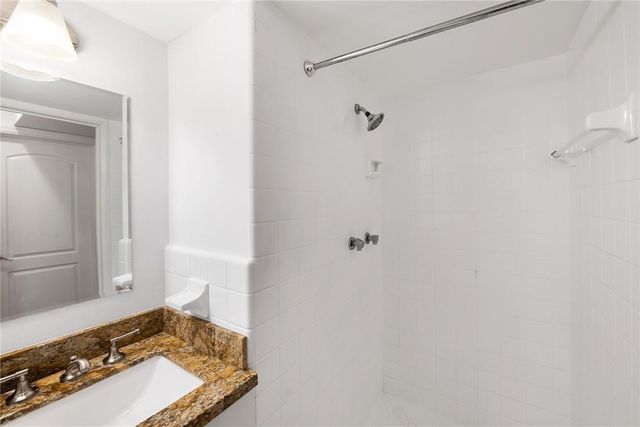 815 Middle River Drive 205, Fort Lauderdale, FL 33304