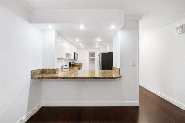 815 Middle River Drive 205, Fort Lauderdale, FL 33304