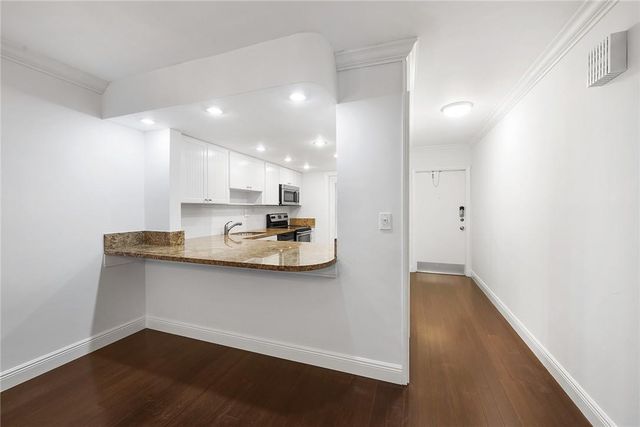 815 Middle River Drive 205, Fort Lauderdale, FL 33304